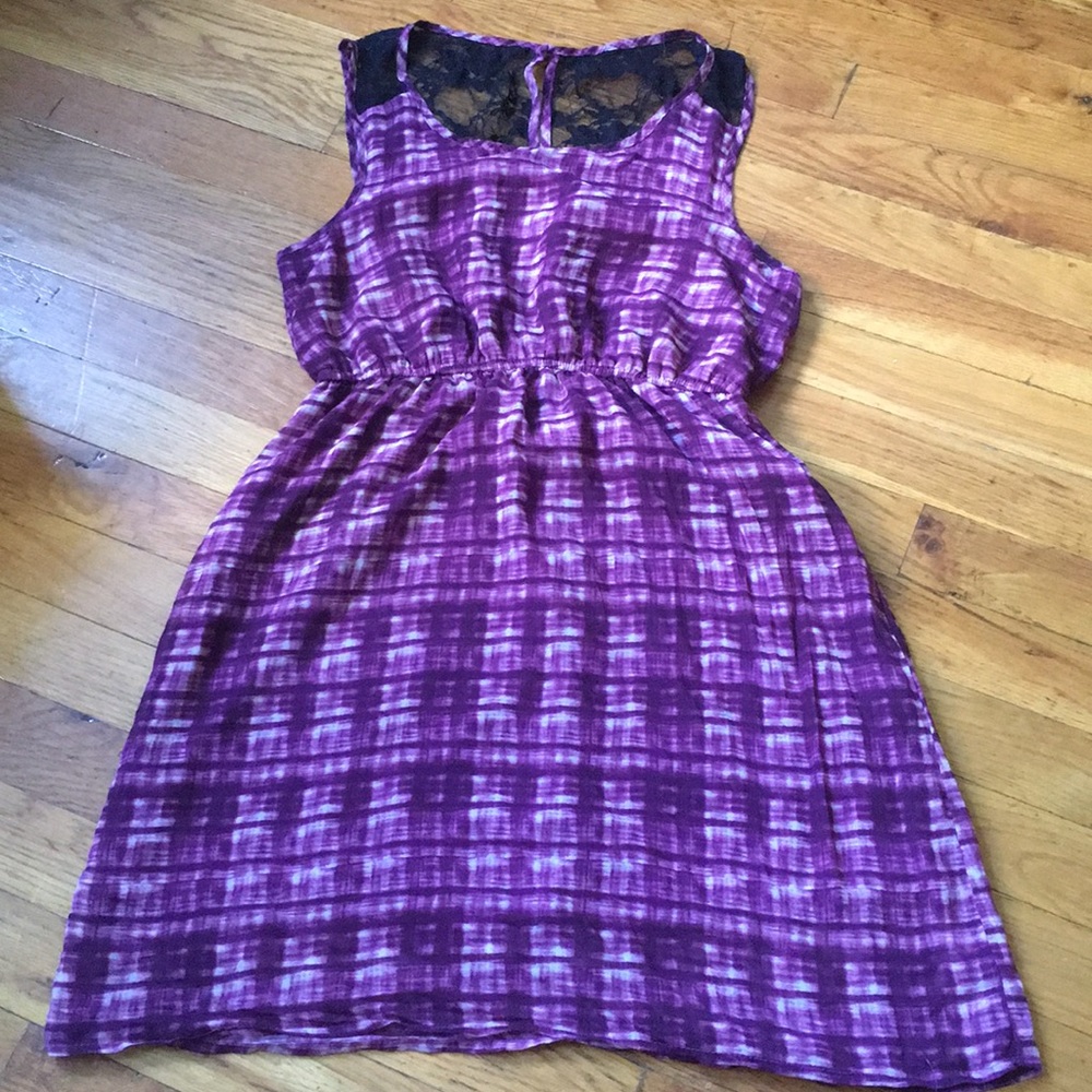 ❌❌SOLD❌❌Purple Back Lace Mini Dress